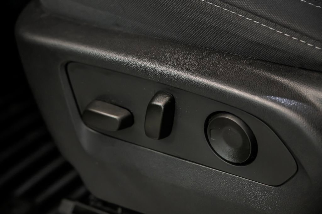 Used 2023 GMC Sierra 1500 Elevation image 16