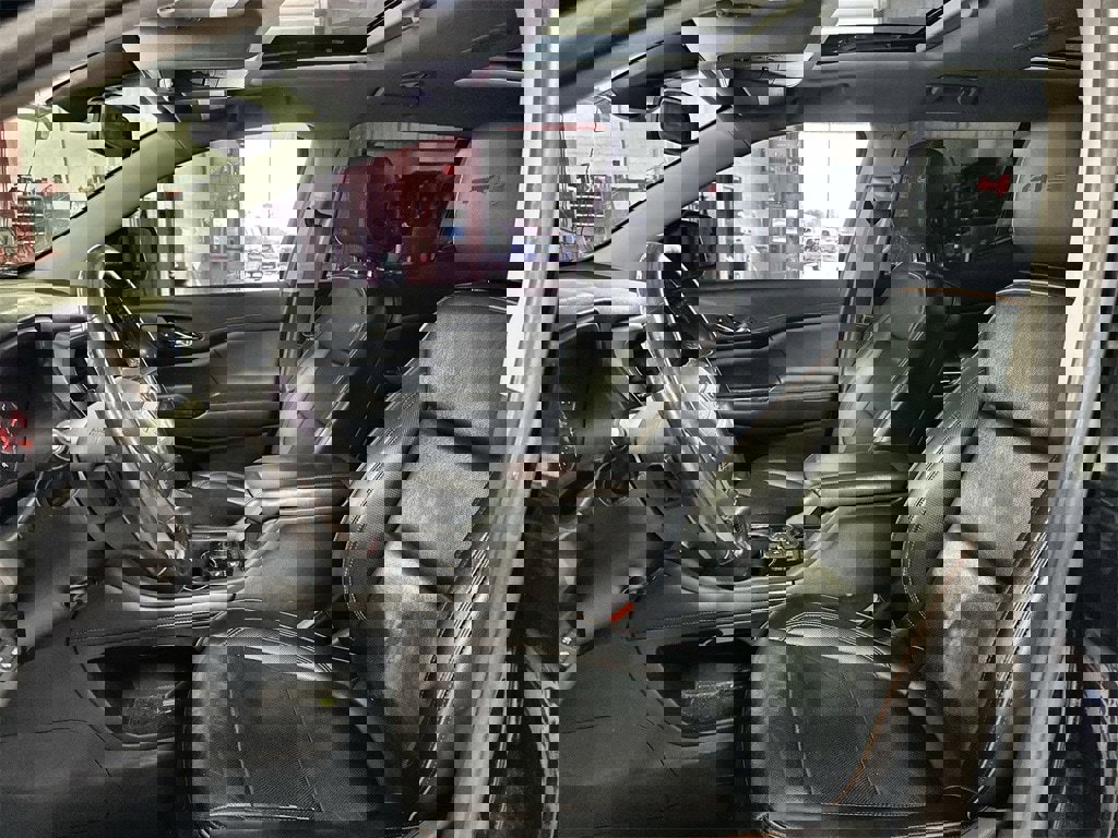 Used 2021 GMC Acadia AT4 w/ Technology Package image 12