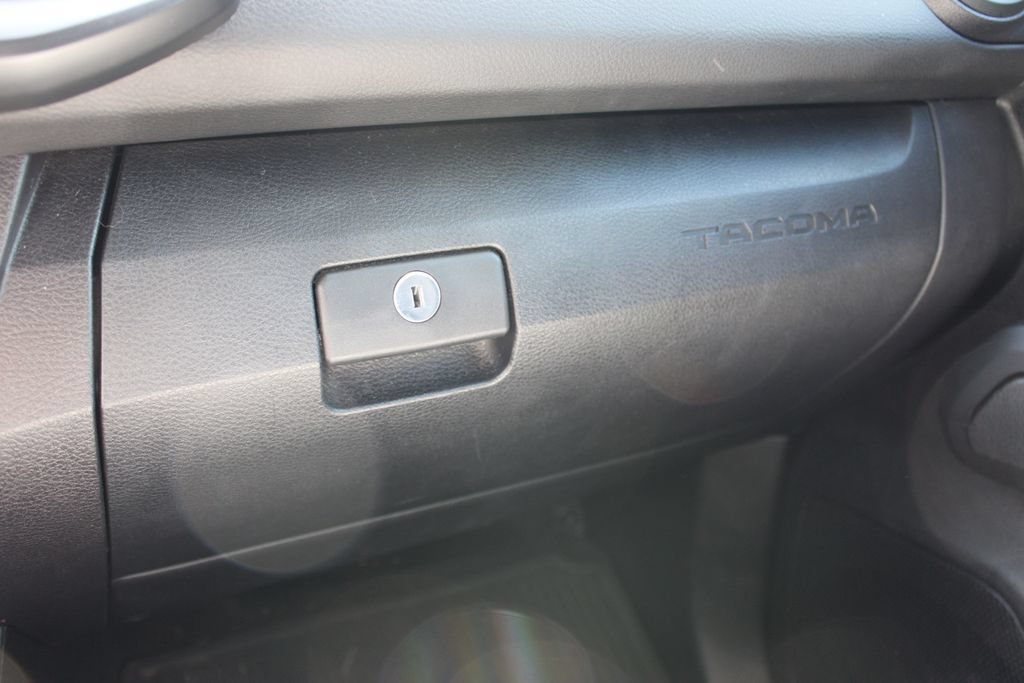 Used 2021 Toyota Tacoma SR w/ SR Convenience Package RWD image 39