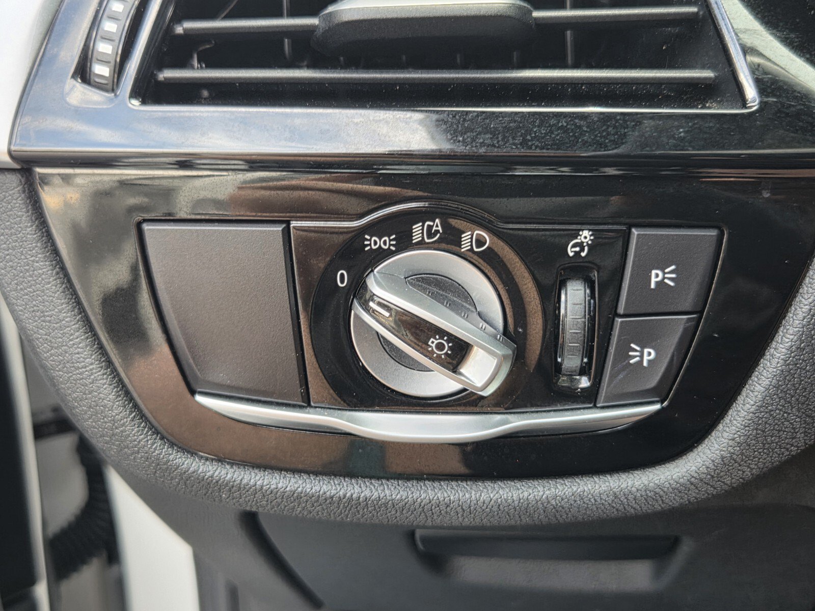 Used 2019 BMW 540i w/ Premium Package RWD image 22