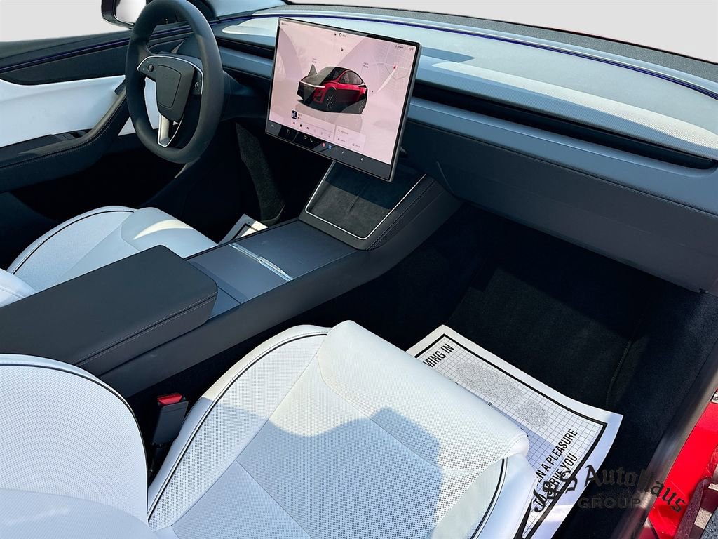 Used 2026 Tesla Model Y Performance image 37