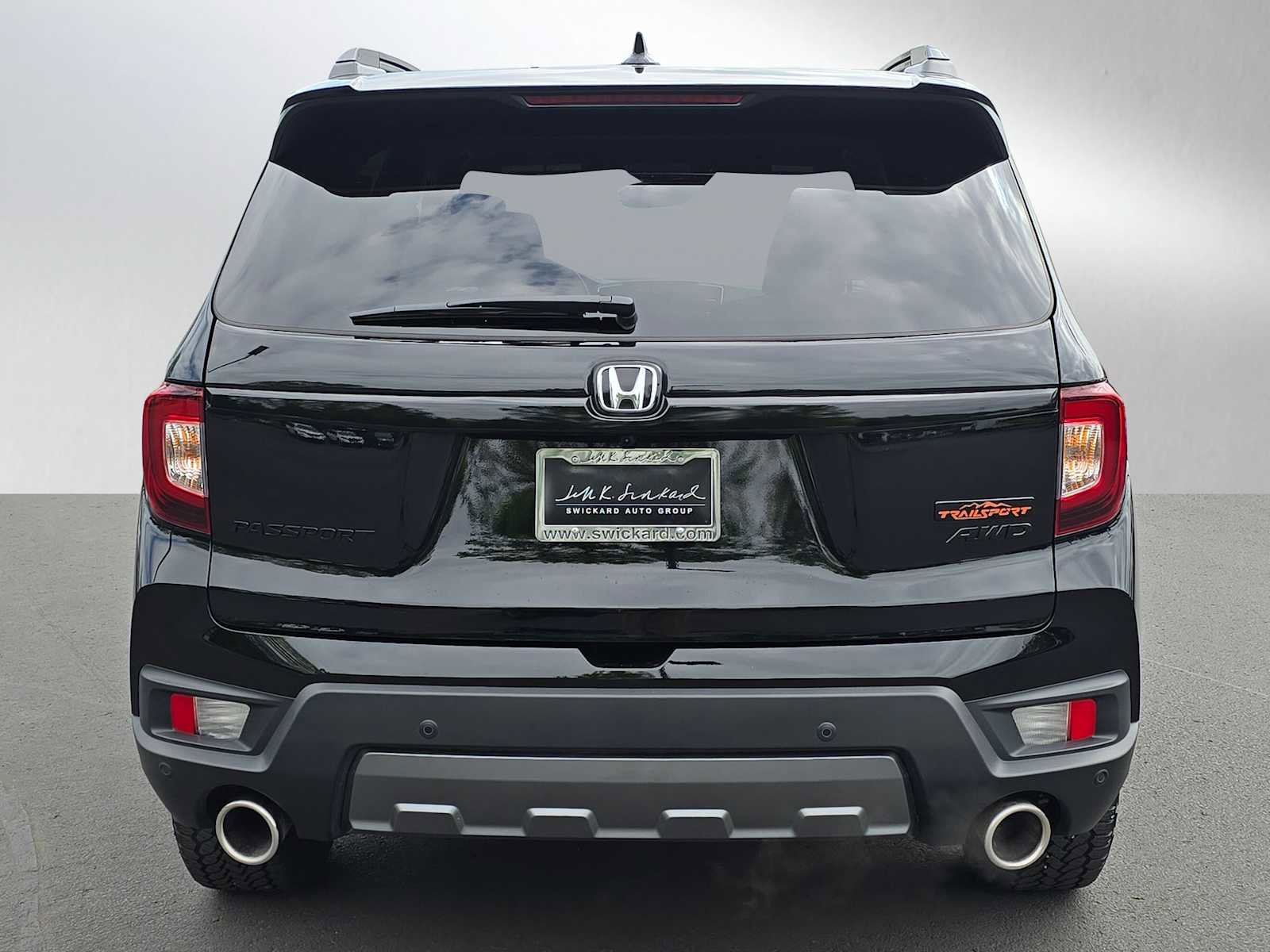 Used 2025 Honda Passport TrailSport image 4