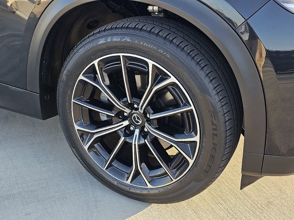 Certified 2025 MAZDA CX-70 Plug-In Hybrid w/ Premium Pkg AWD/4WD image 9