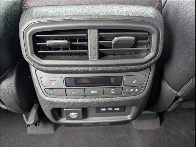 Used 2025 Honda Pilot Black Edition image 18