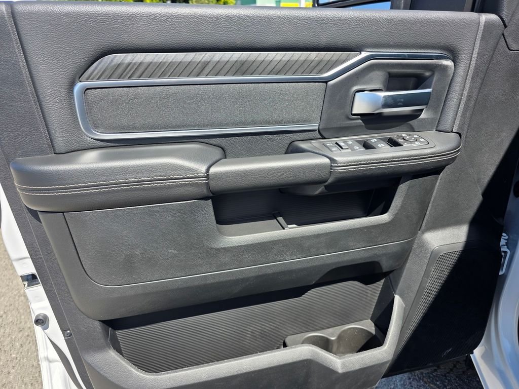 New 2026 RAM 2500 Big Horn AWD/4WD image 8