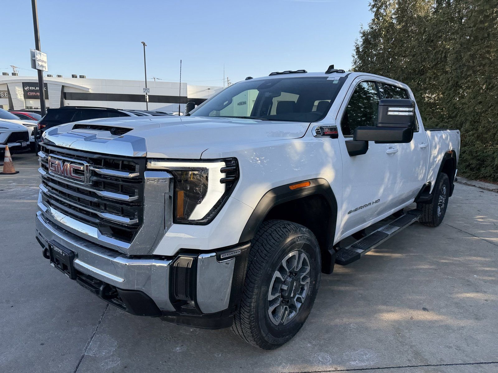 New 2026 GMC Sierra 2500 SLE w/ SLE Value Package; AWD/4WD image 7