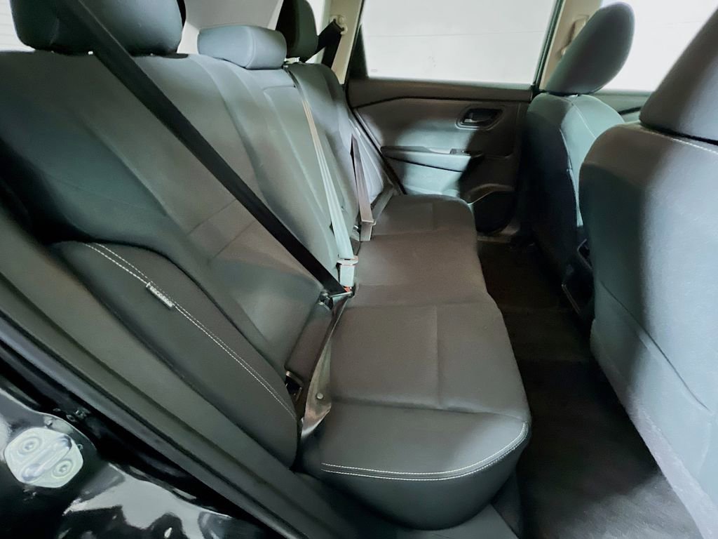 Used 2024 Nissan Rogue S image 22