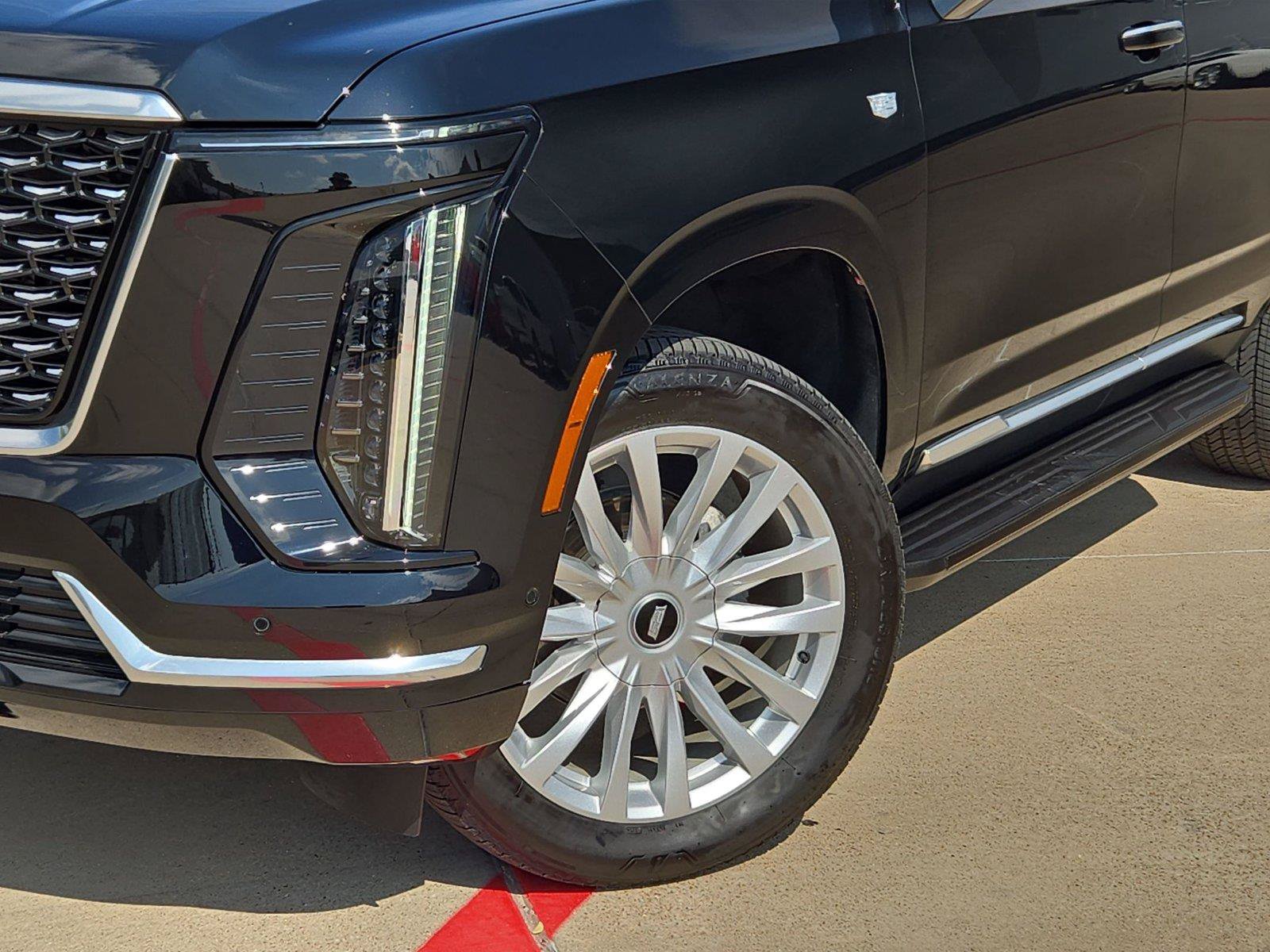Certified 2025 Cadillac Escalade Luxury RWD image 7