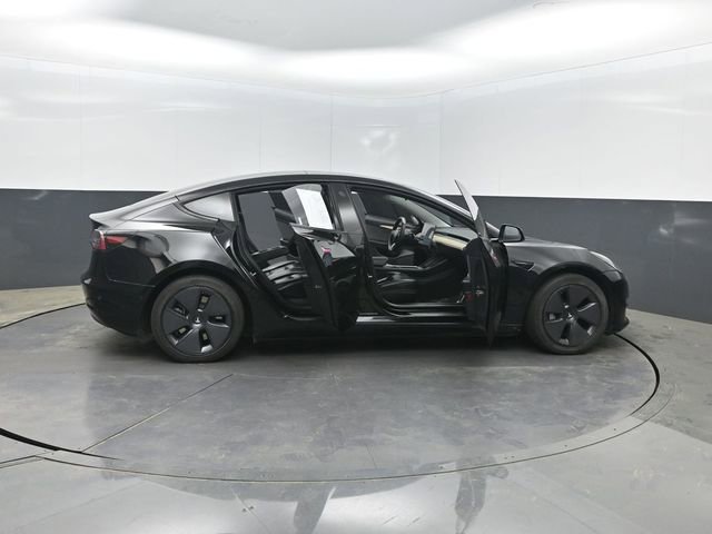 Used 2021 Tesla Model 3 Standard Range Plus image 29