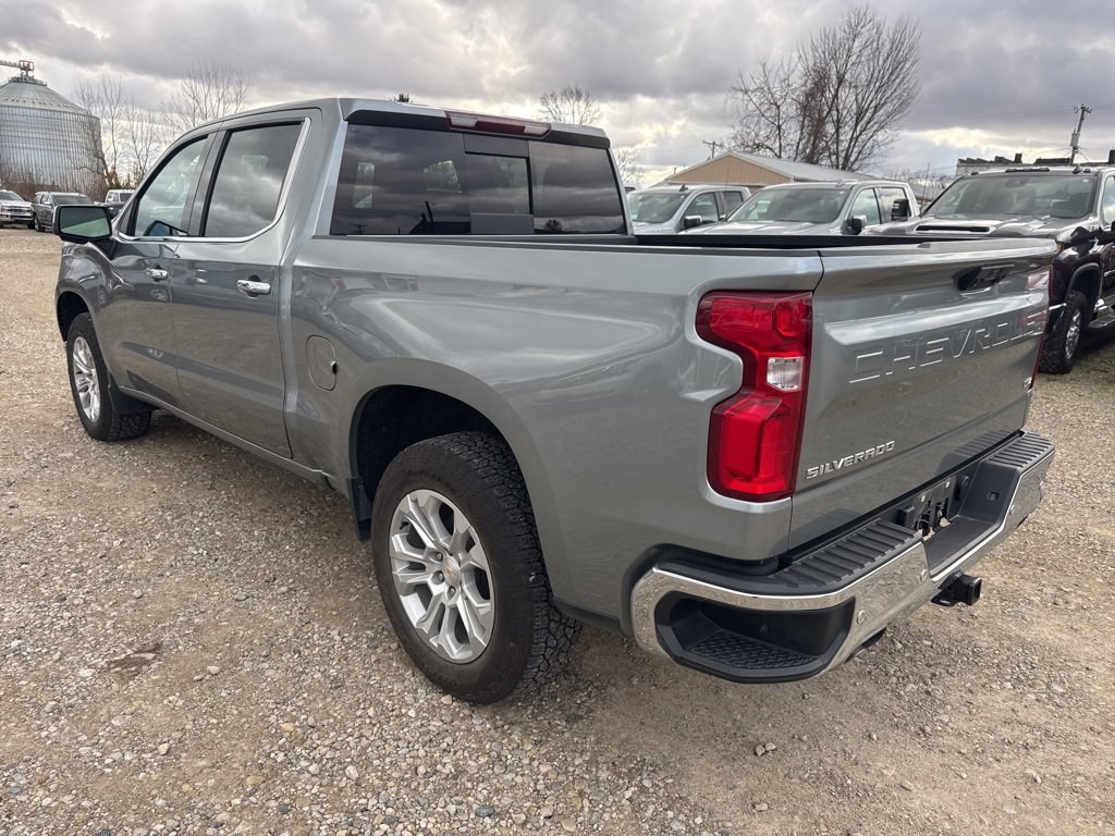 Used 2023 Chevrolet Silverado 1500 LTZ w/ LTZ Premium Package image 3