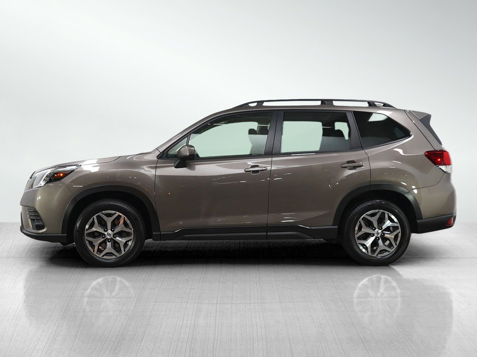 Used 2023 Subaru Forester Premium AWD/4WD image 2