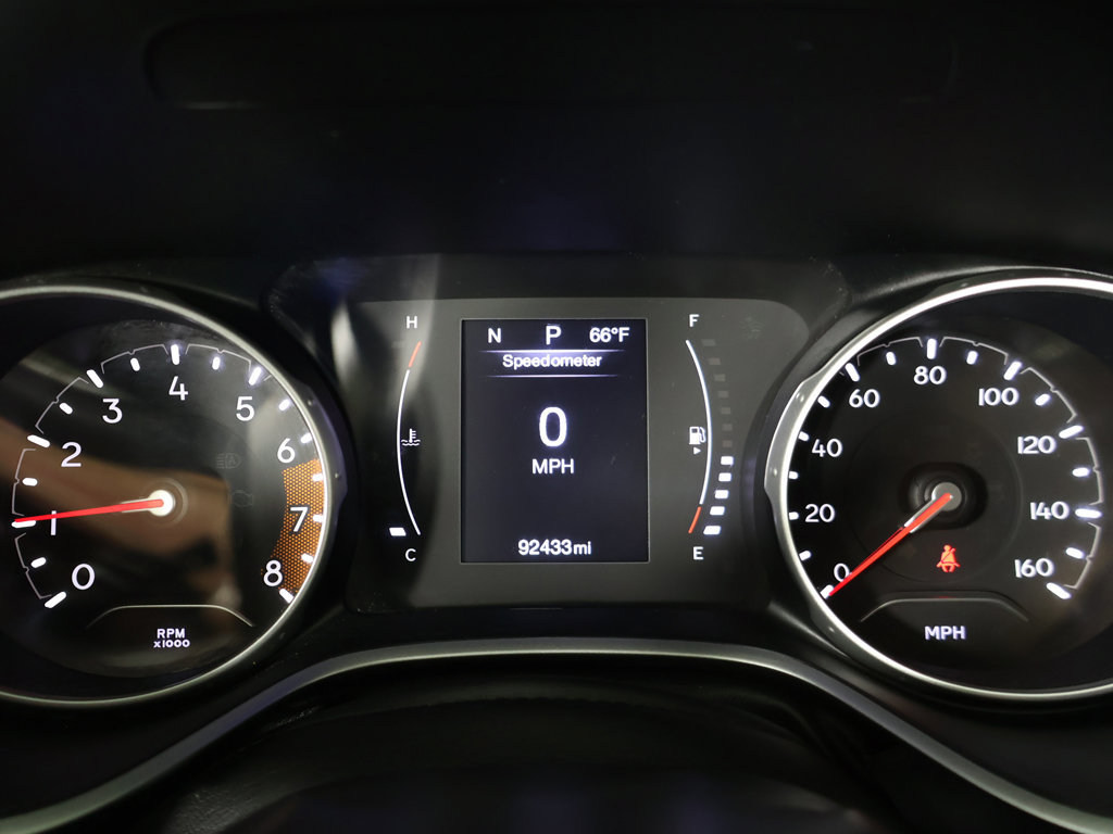 Used 2019 Jeep Compass Latitude FWD image 35