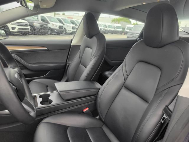 Used 2023 Tesla Model 3 Standard Range image 19