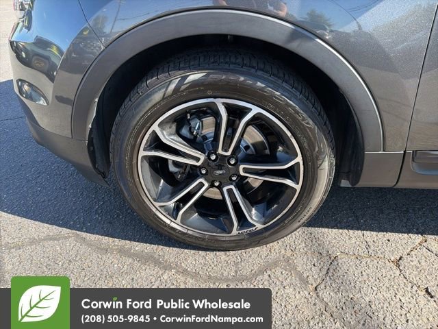 Used 2015 Ford Explorer Sport w/ Equipment Group 401A AWD/4WD image 9