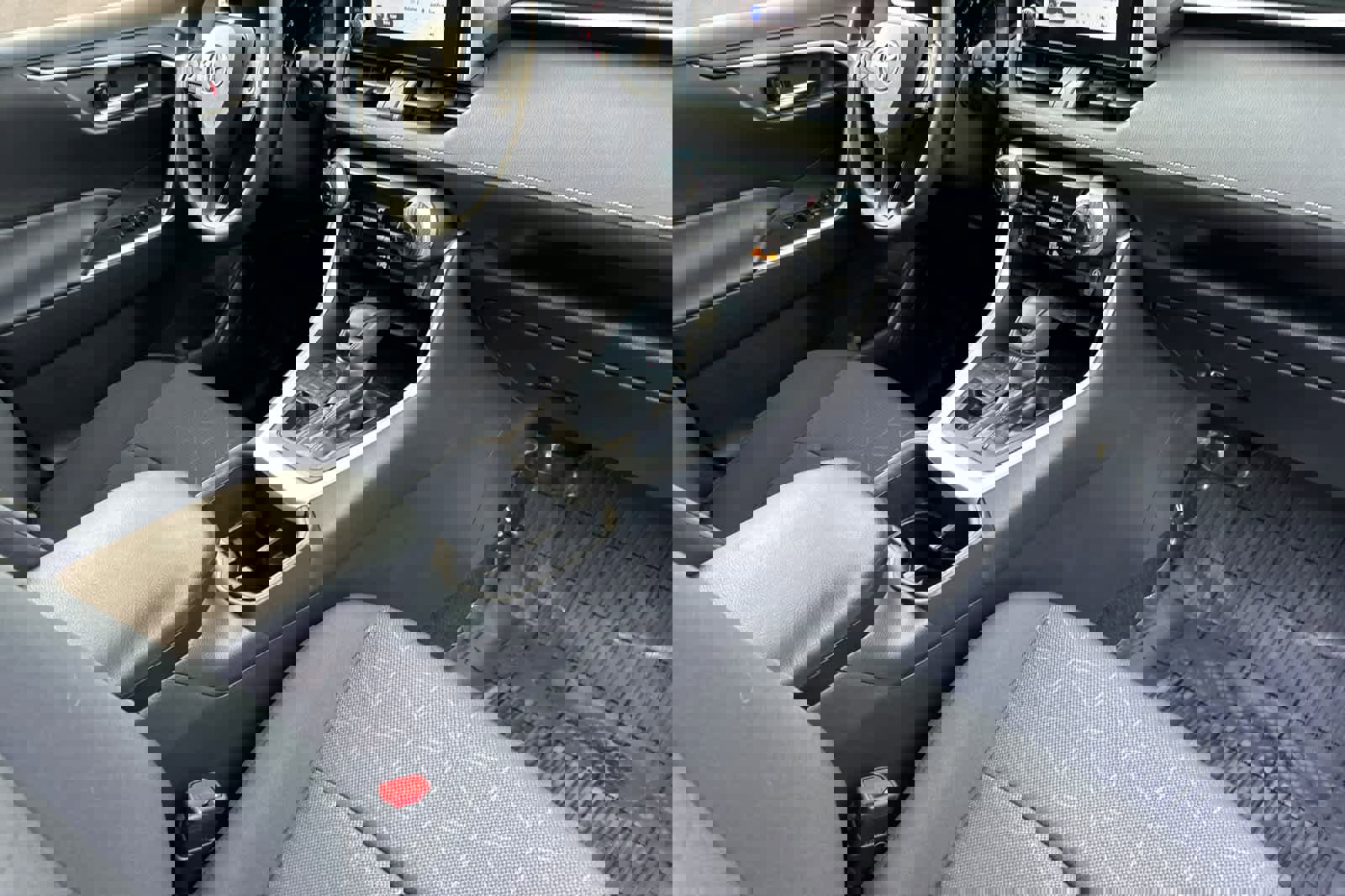 Used 2024 Toyota RAV4 XLE w/ Convenience Package image 16