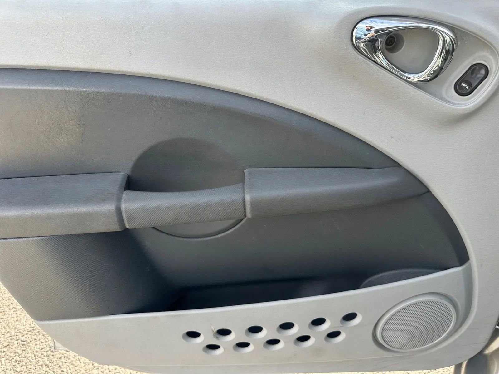 Used 2009 Chrysler PT Cruiser FWD image 17