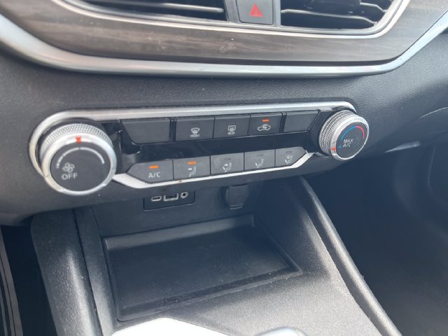 Certified 2025 Nissan Altima 2.5 SV FWD image 19