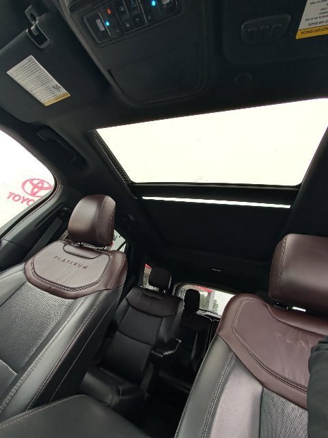 Used 2022 Ford Explorer Platinum w/ Equipment Group 601A AWD/4WD image 45