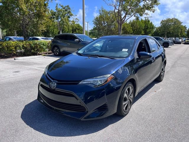 Used 2019 Toyota Corolla LE image 2