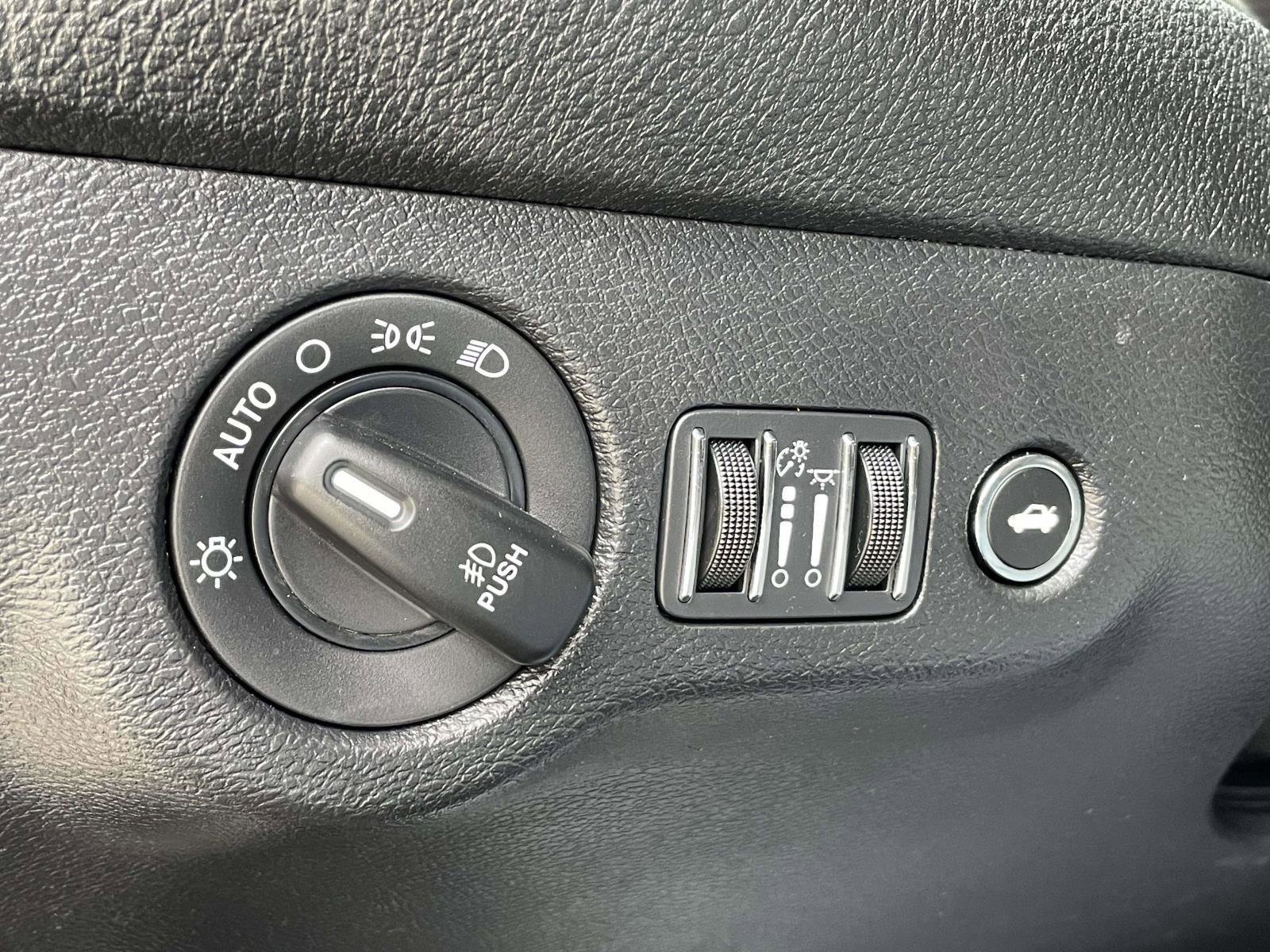 Used 2020 Dodge Challenger GT w/ Performance Handling Group image 17