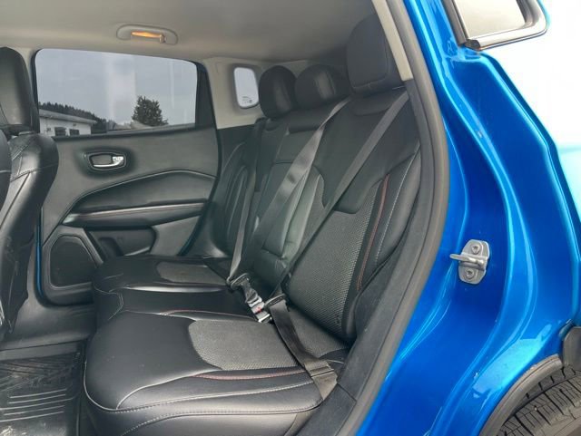 Used 2017 Jeep Compass Trailhawk AWD/4WD image 7