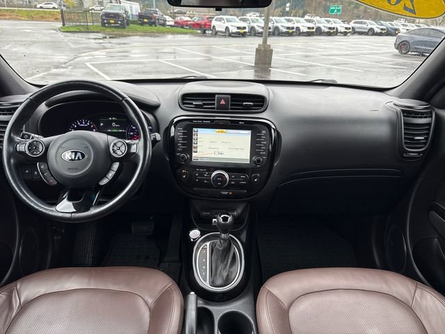 Used 2017 Kia Soul + image 15
