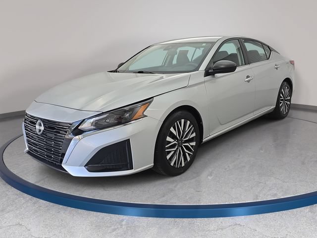 Certified 2024 Nissan Altima 2.5 SV FWD image 1