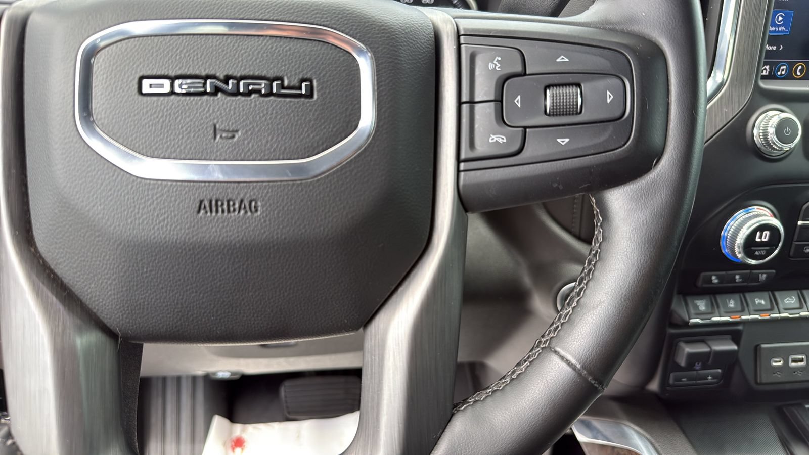 Used 2023 GMC Sierra 3500 Denali w/ Denali Ultimate Package AWD/4WD image 16
