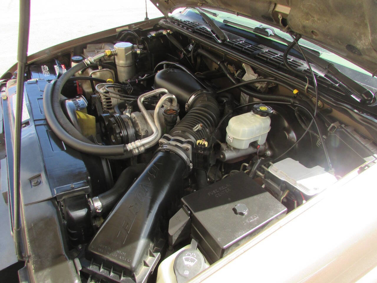 Used 2003 GMC Sonoma SLS w/ SLS Preferred Equipment Group image 24