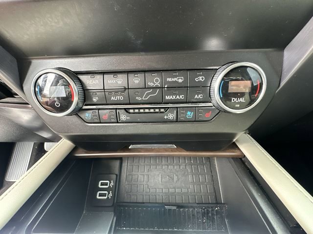 Used 2019 Ford Expedition Platinum image 25