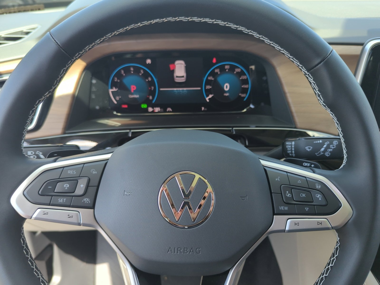New 2026 Volkswagen Atlas SE FWD image 9
