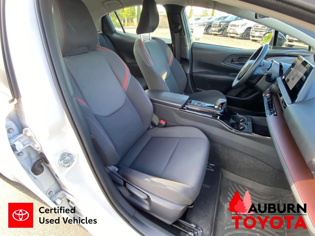 Certified 2026 Toyota Prius Plug-In Hybrid FWD image 15
