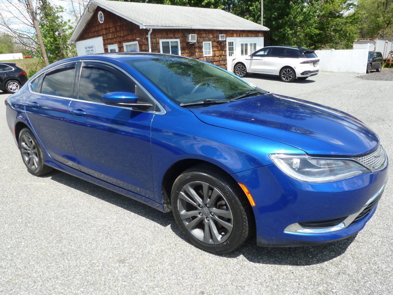 Used 2015 Chrysler 200 Limited FWD image 3