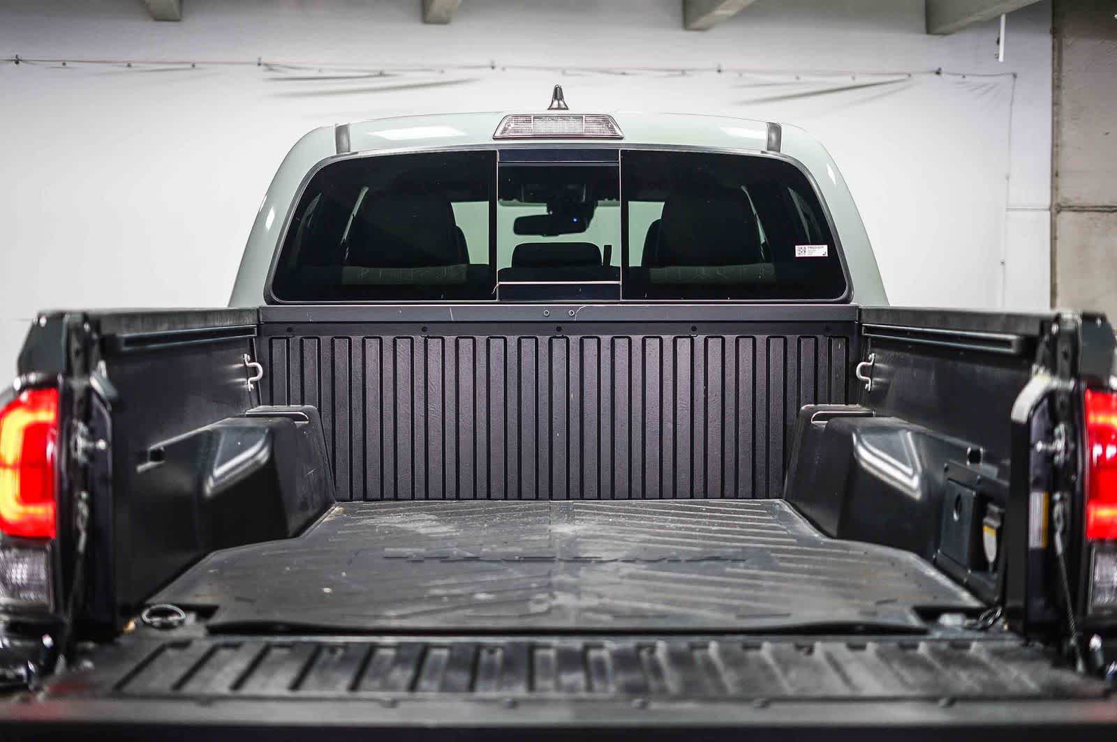 Certified 2023 Toyota Tacoma TRD Off-Road AWD/4WD image 27