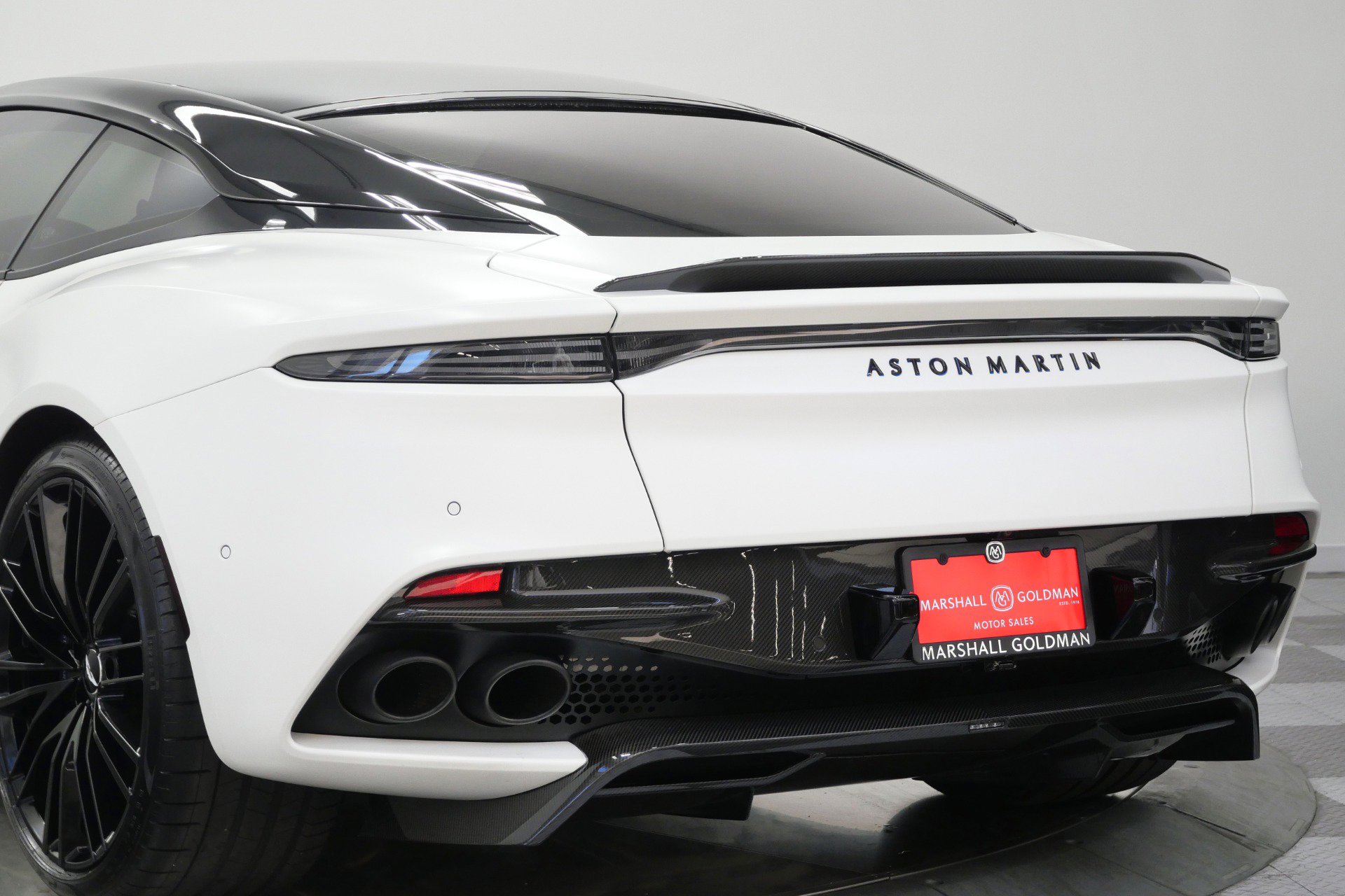 Used 2020 Aston Martin DBS Superleggera RWD image 39