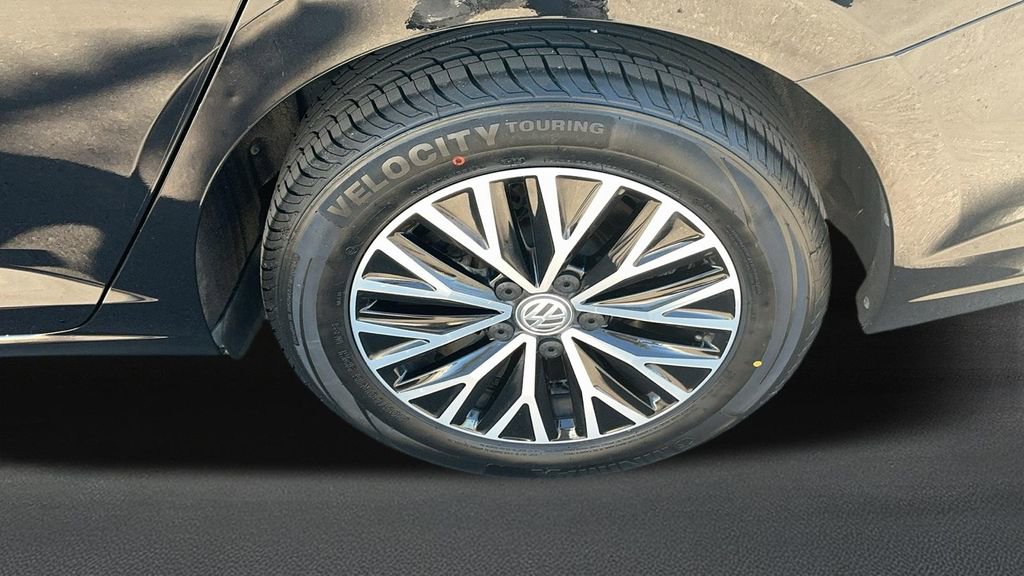 Used 2021 Volkswagen Jetta SE image 9