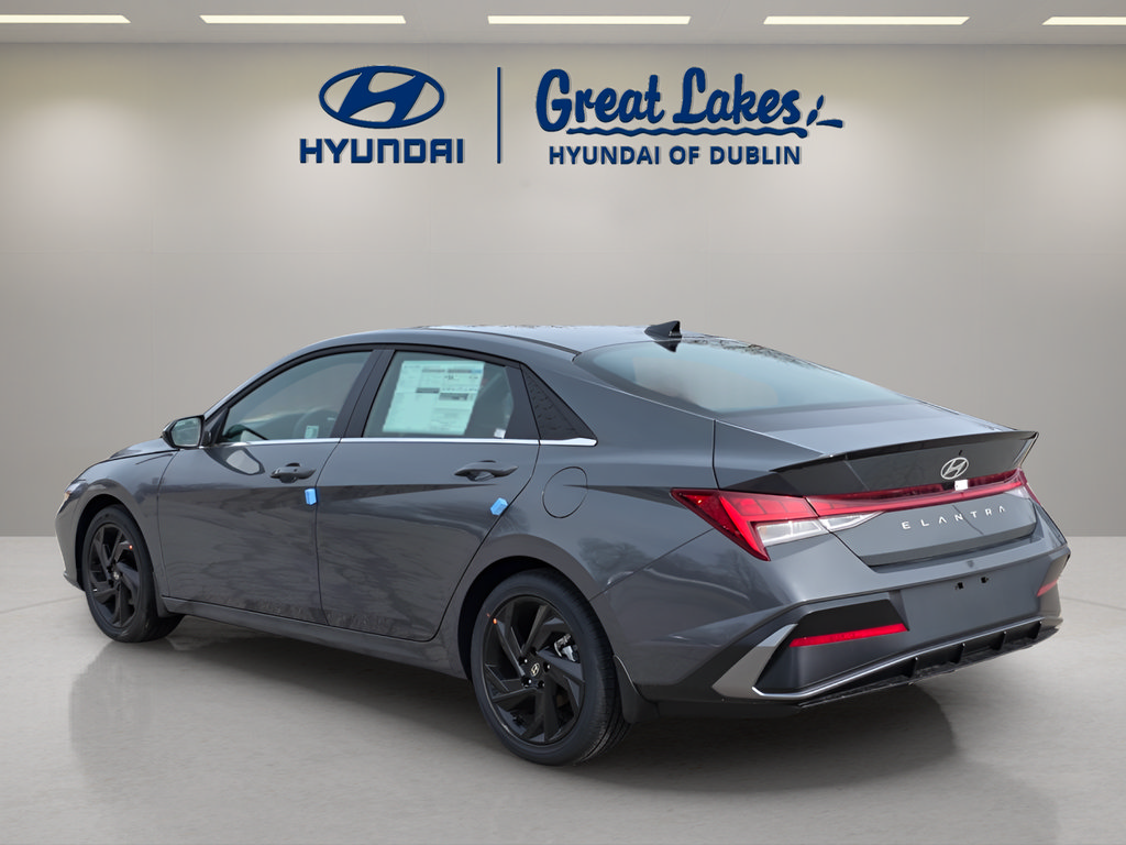 New 2026 Hyundai Elantra SEL Sport Premium FWD image 3