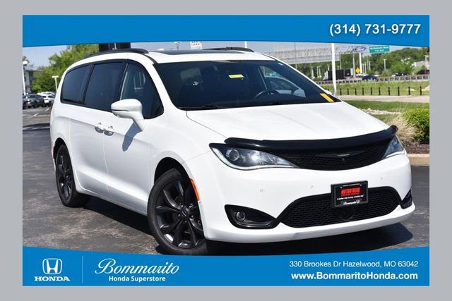 Used 2018 Chrysler Pacifica Limited w/ Advanced Safetytec Group
