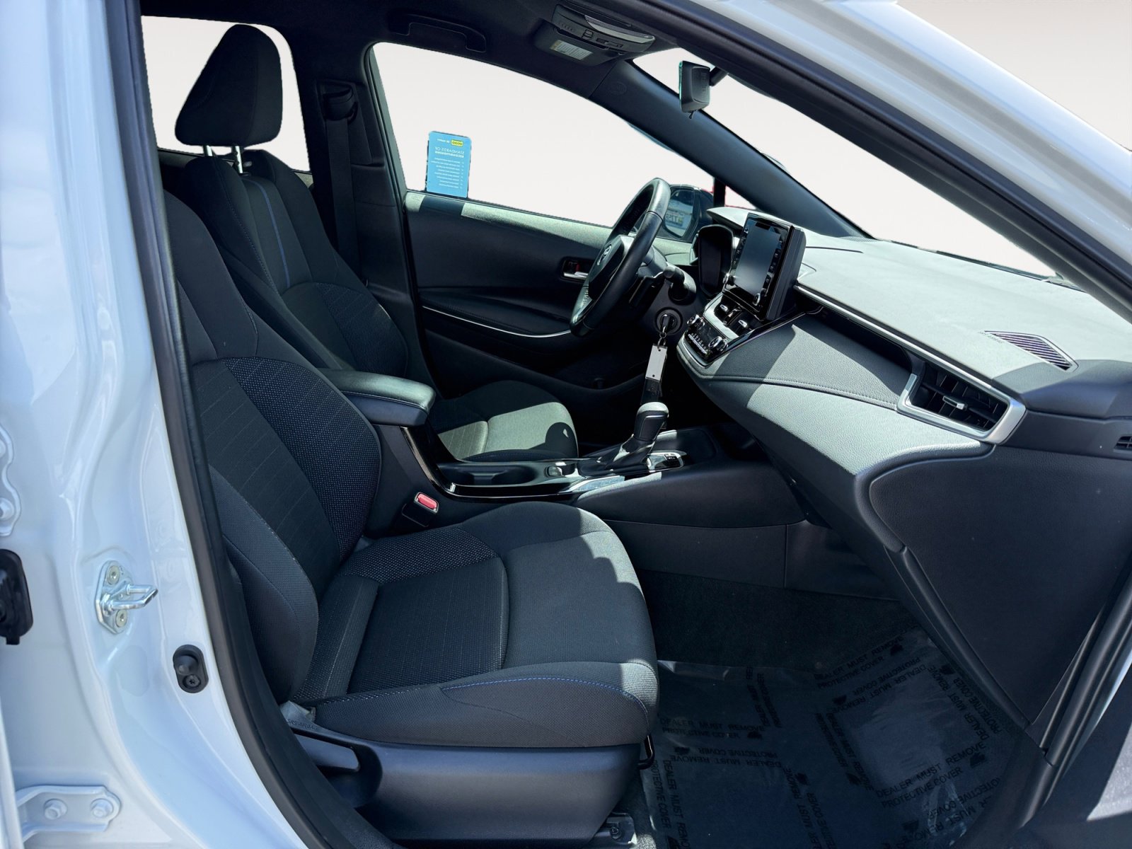 Used 2022 Toyota Corolla SE w/ Carpet Mat Package (TMS) image 19