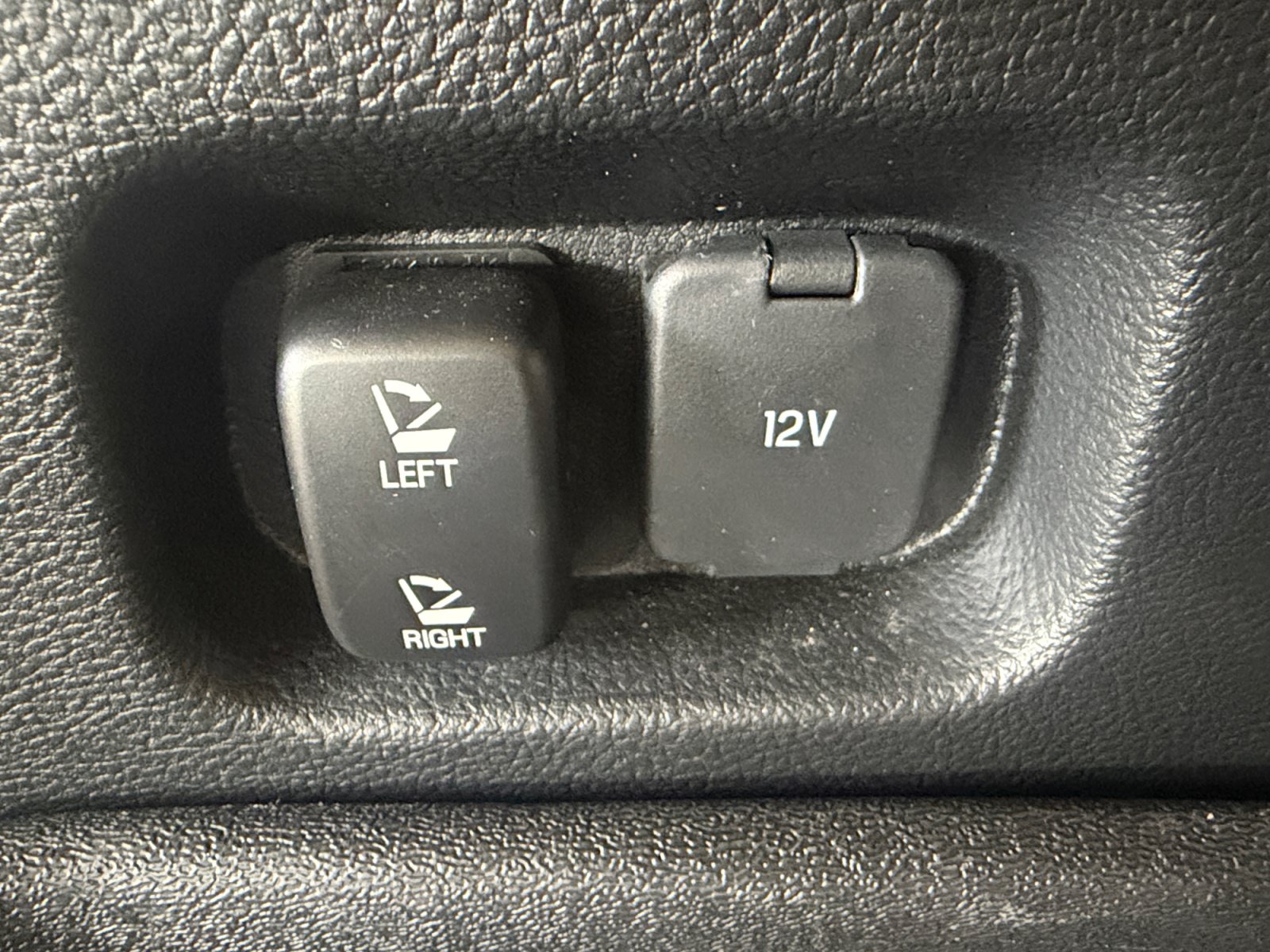 Used 2023 Ford Edge SEL w/ Convenience Package AWD/4WD image 39