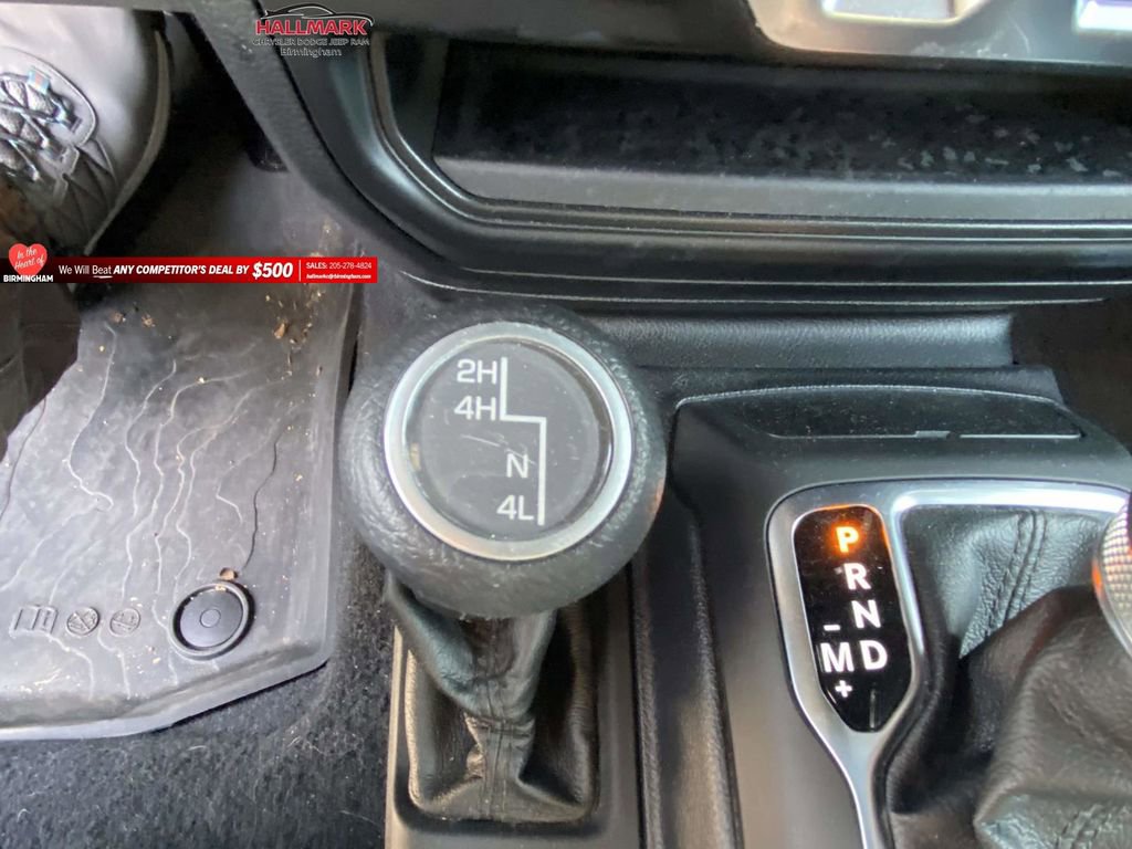 Used 2021 Jeep Wrangler Sport S image 19