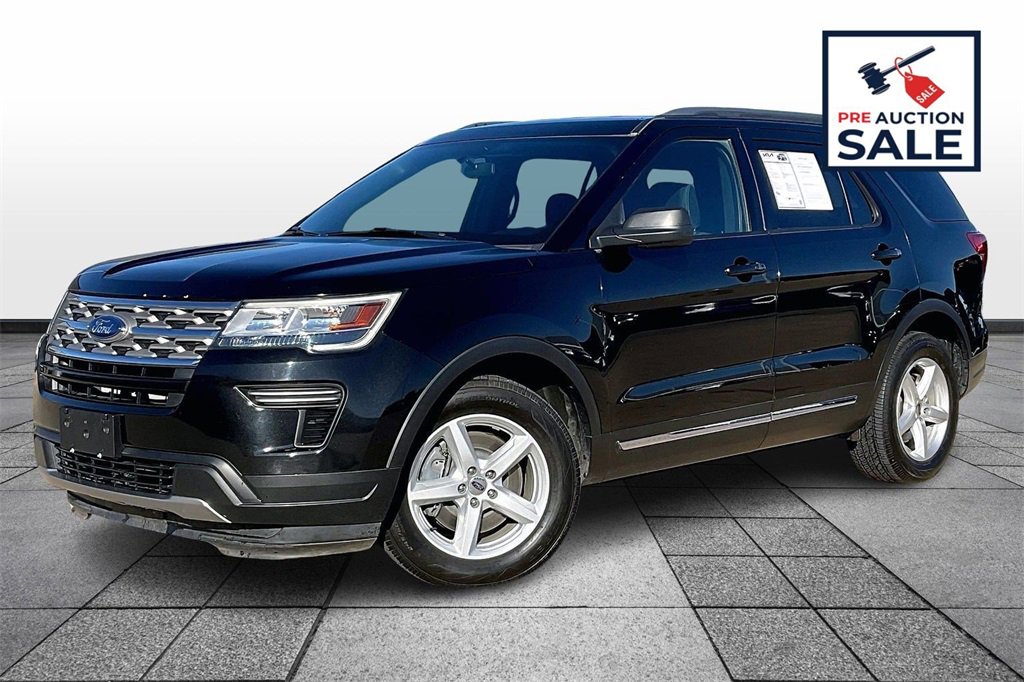 Used 2018 Ford Explorer XLT image 1