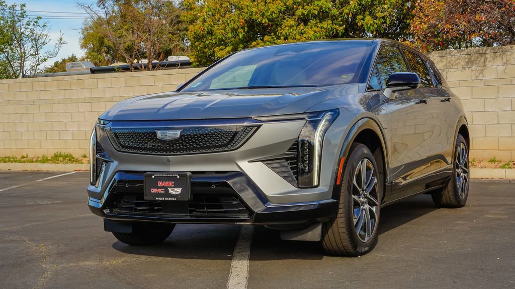 New 2026 Cadillac Optiq Sport 1 w/ LPO, Floor Liner Package image 2