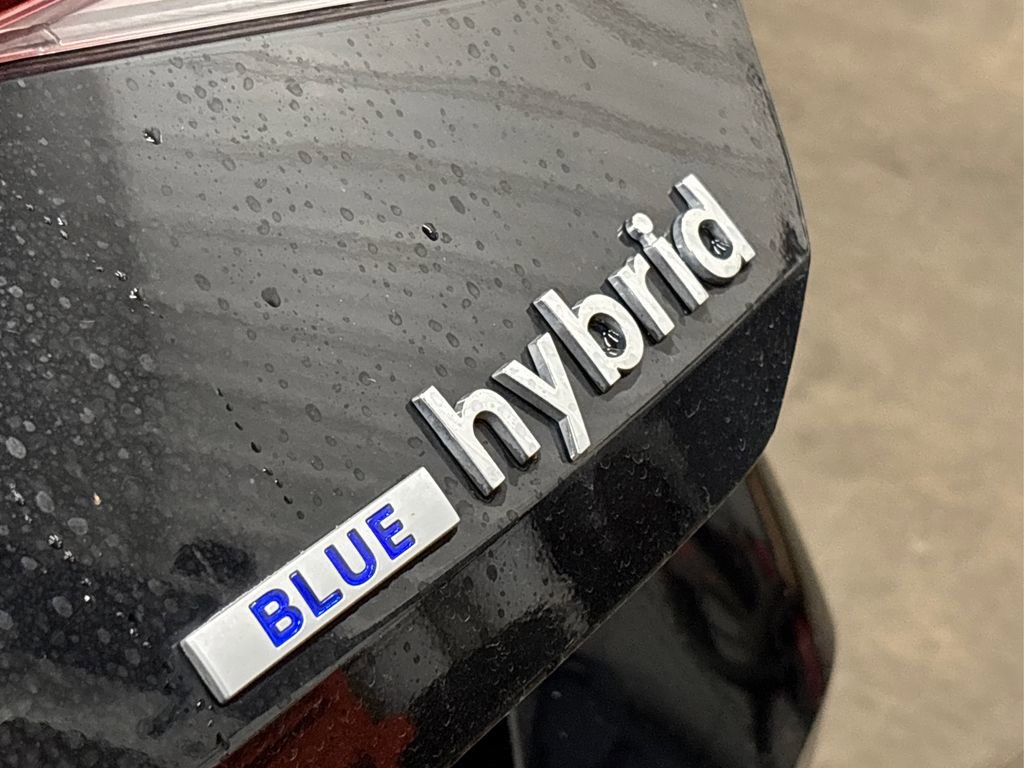 Certified 2023 Hyundai Elantra Blue w/ Cargo Package image 14