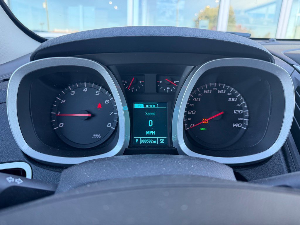 Used 2017 Chevrolet Equinox LT FWD image 10
