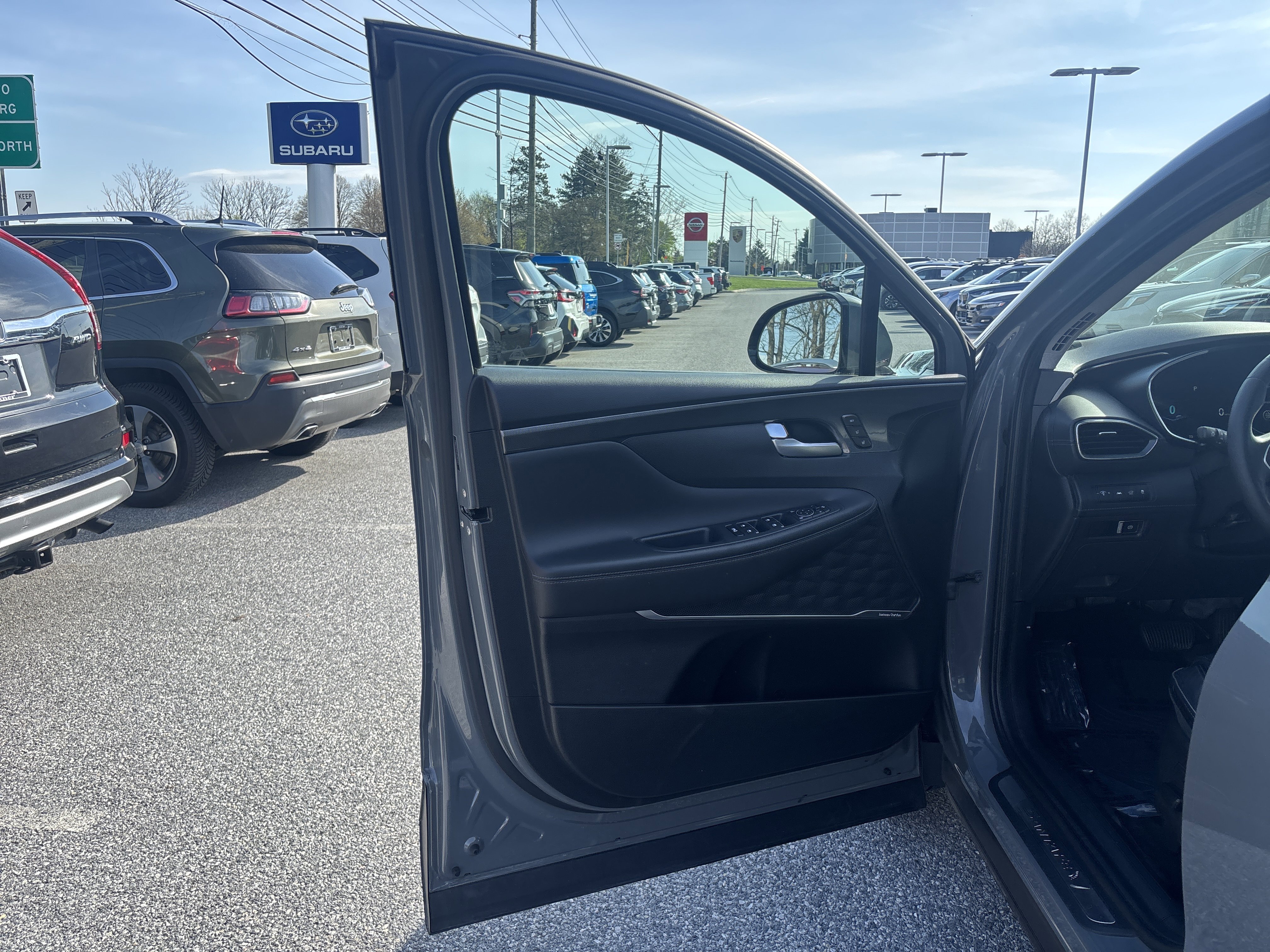 Used 2023 Hyundai Santa Fe Limited image 21