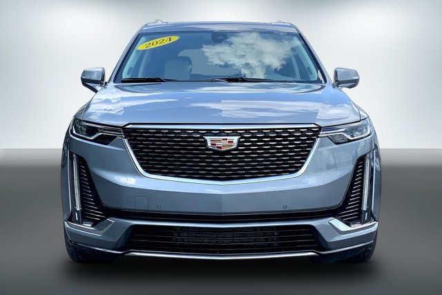 Used 2024 Cadillac XT6 Premium Luxury w/ LPO, Floor Liner Package AWD/4WD image 2