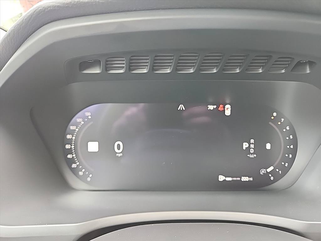 Certified 2025 Volvo XC90 B5 Core w/ Climate Package AWD/4WD image 15