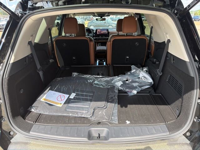 New 2026 Nissan Pathfinder Platinum FWD image 21