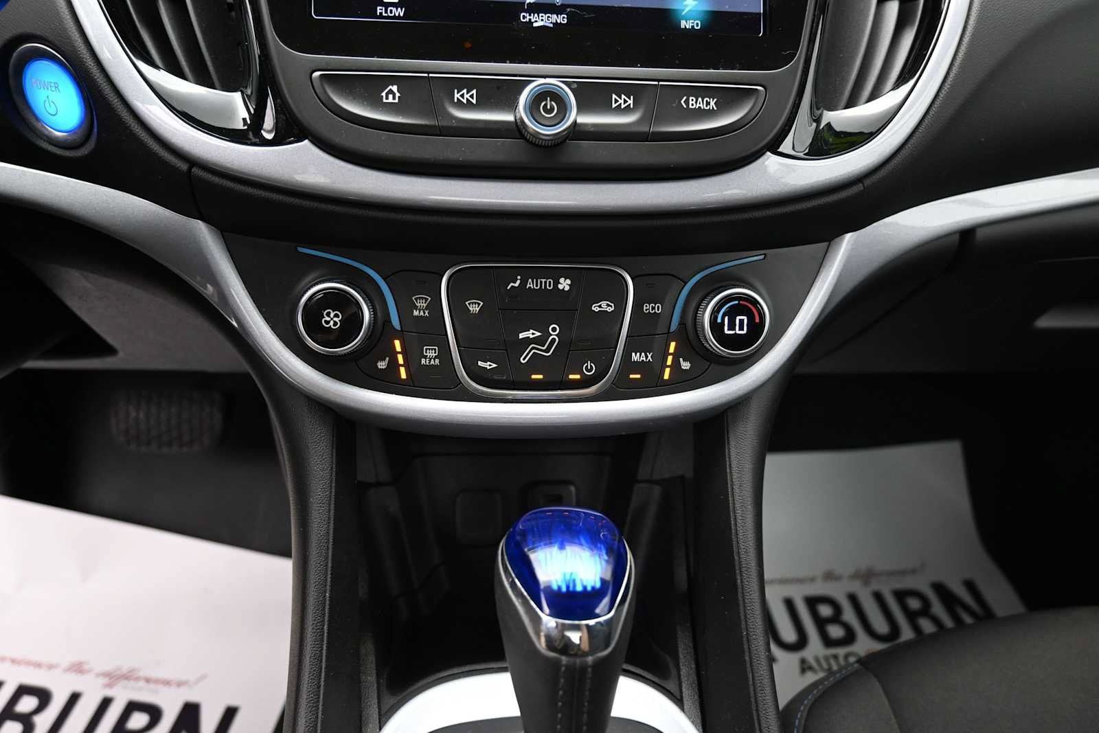 Used 2017 Chevrolet Volt LT w/ Comfort Package FWD image 9